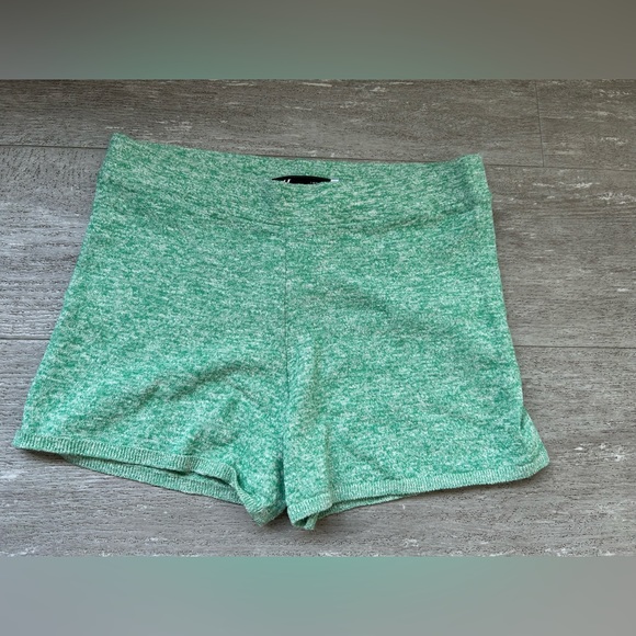🚨NWOT - Zara Marled Knit Pullon Fitted Shorts - size L - Picture 1 of 3